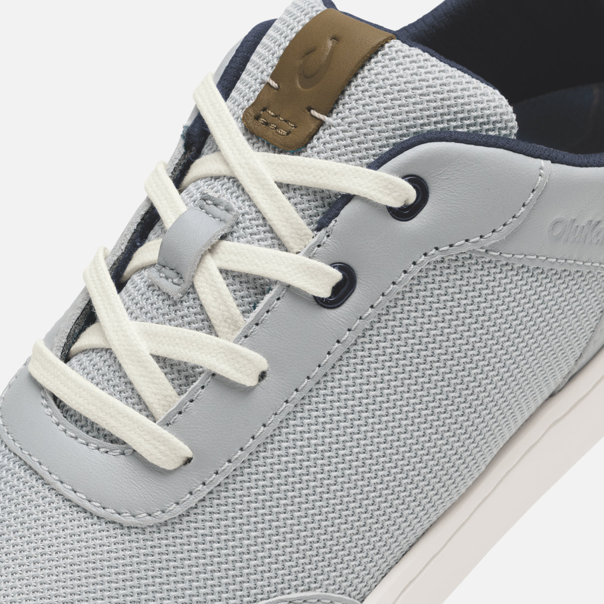 OluKai Value | Kiahuna - Cloud Grey / Tan