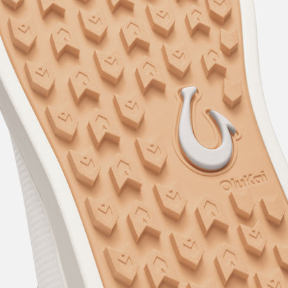 OluKai Best Seller | Kiahuna - Bright White / Cantalope