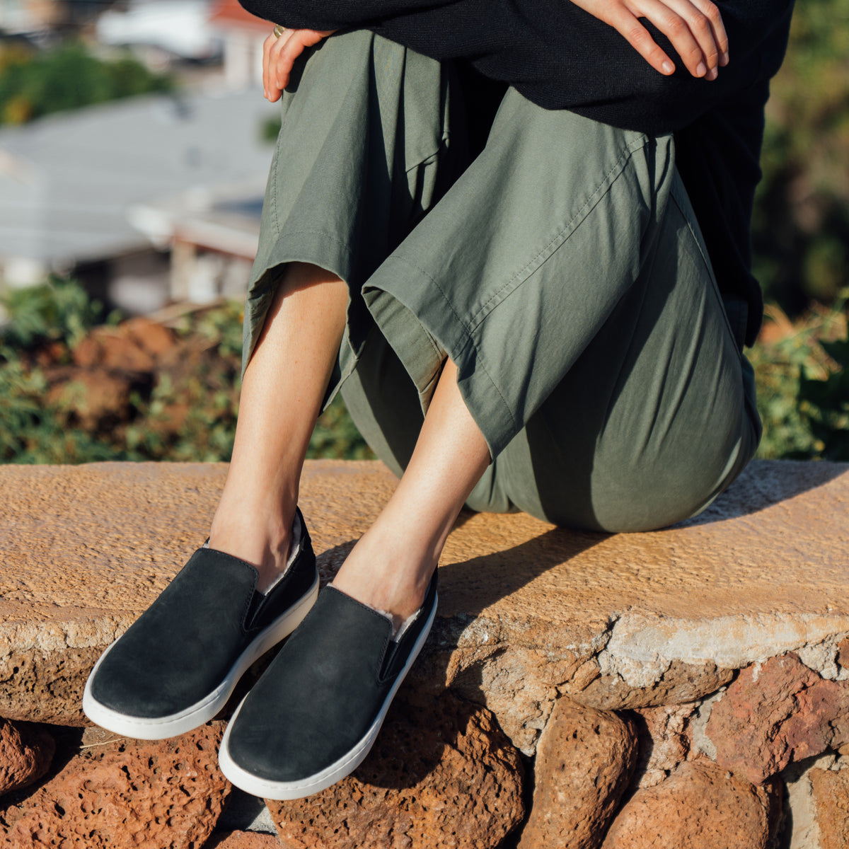 OluKai Best Seller | Pehuea Cozy - Lava Rock