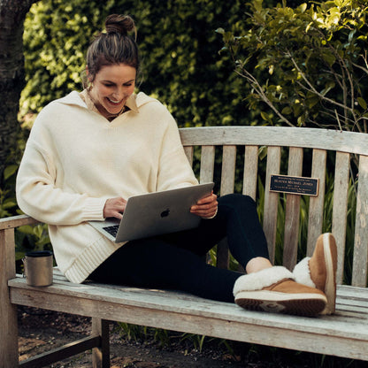 OluKai Great Value | Ku‘i Women‘s Slip-On Slippers - Tan / Bone