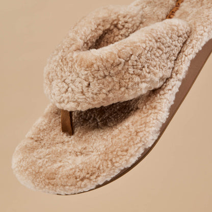 OluKai Recommended | Kīpe'a Heu Women‘s Flip Flop Slippers - Tan
