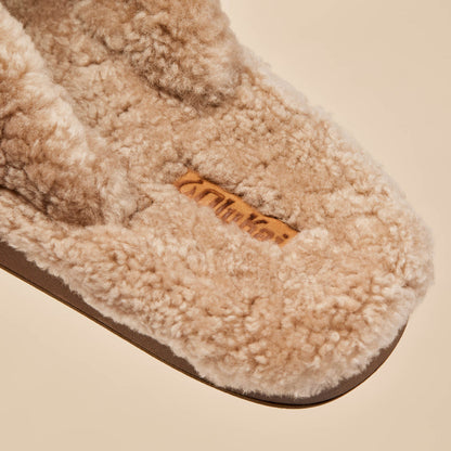 OluKai Recommended | Kīpe'a Heu Women‘s Flip Flop Slippers - Tan