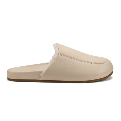 OluKai Deals | Kōnea Women’s Leather Slipper Mules - Bone