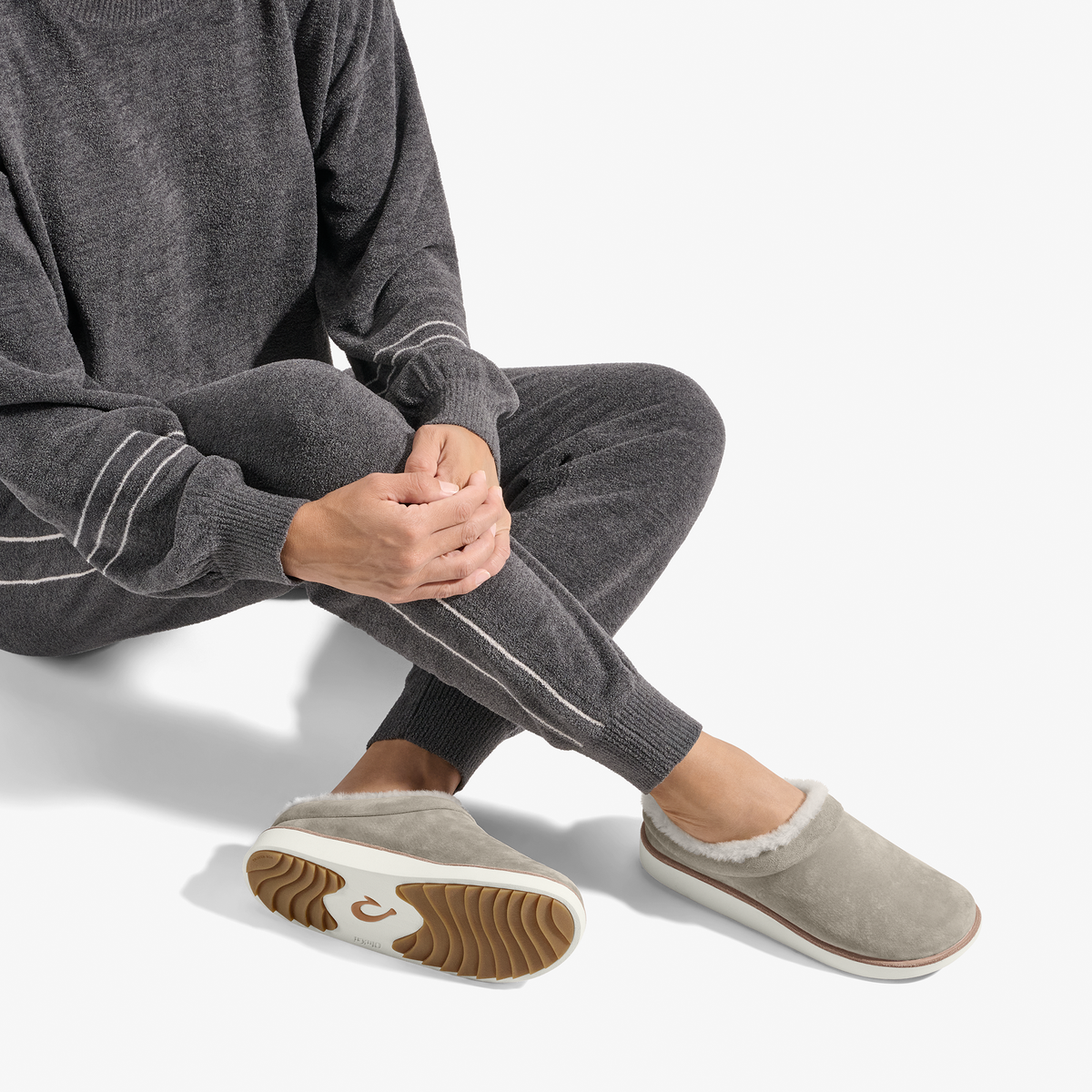 OluKai Best Price | Mani-Taupe Grey / Golden Sand