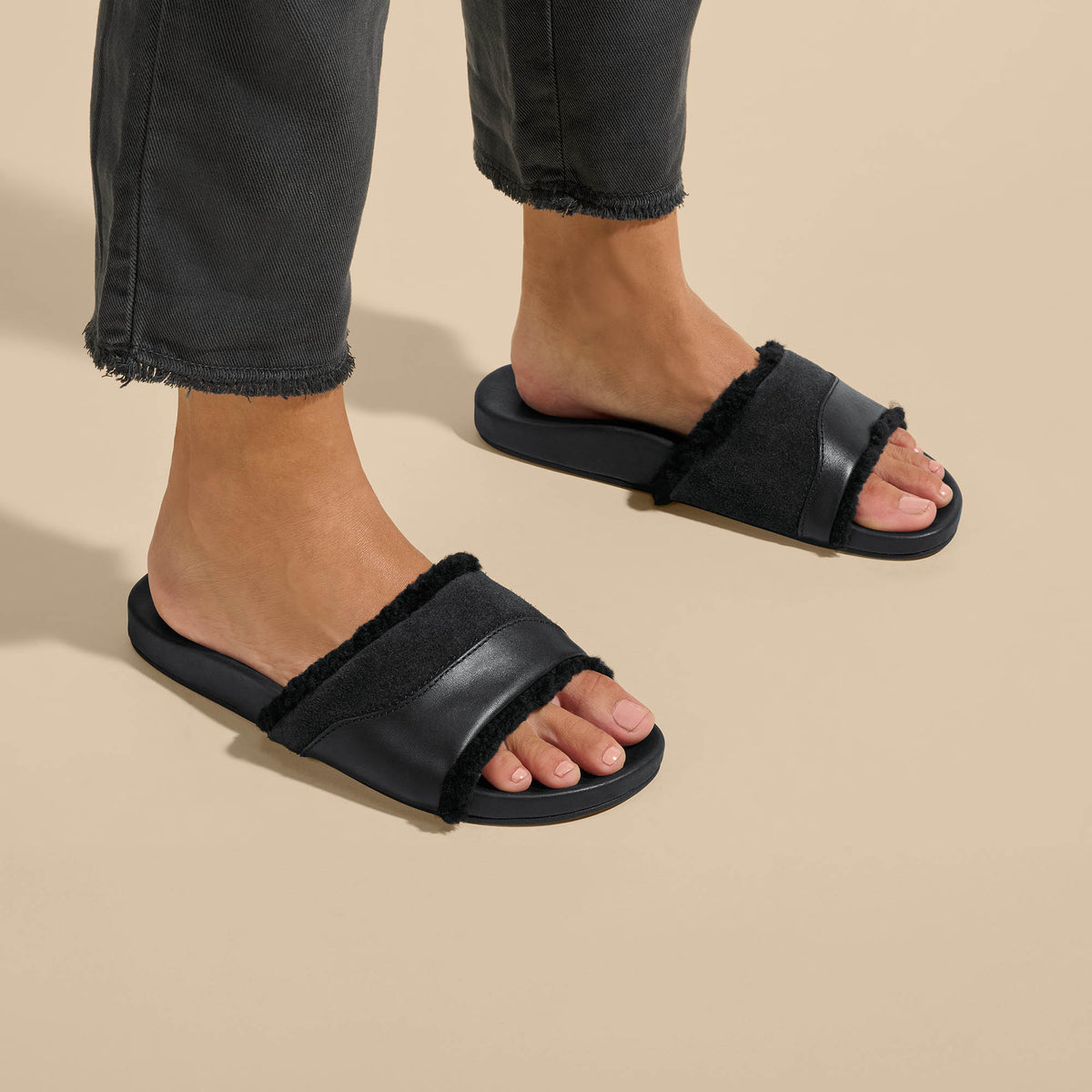 OluKai Great Value | Hō‘ala Slide Women’s Slide Slipper Sandals - Black