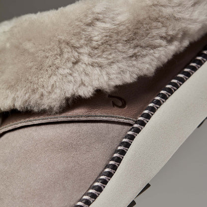 OluKai Classic | Ku‘i Women’s Fuzzy Slip-On Slippers - Fog