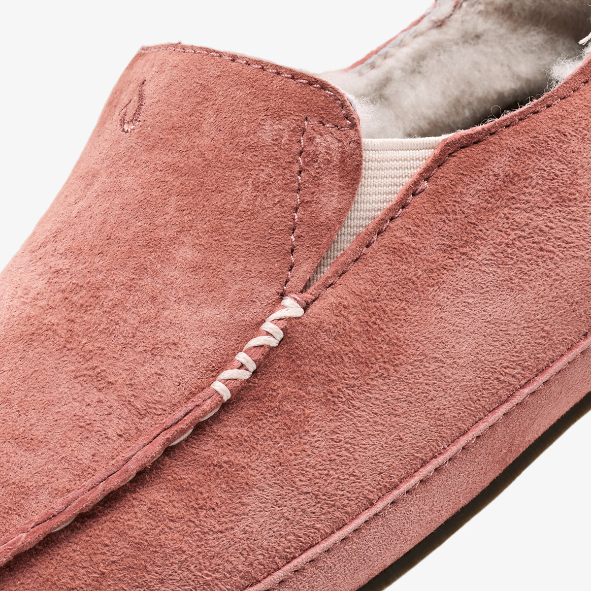 OluKai Deals | Nohea Women's Leather Slippers - Cedarwood