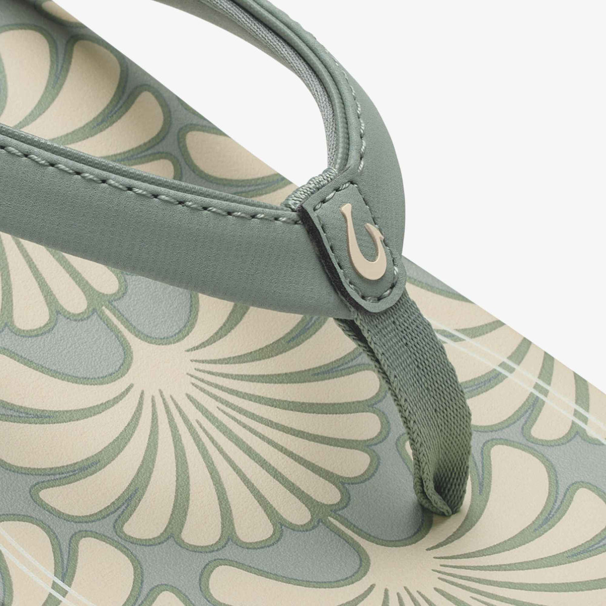 OluKai Best Price | ‘Uiki - Silver Pine / Pa‘i