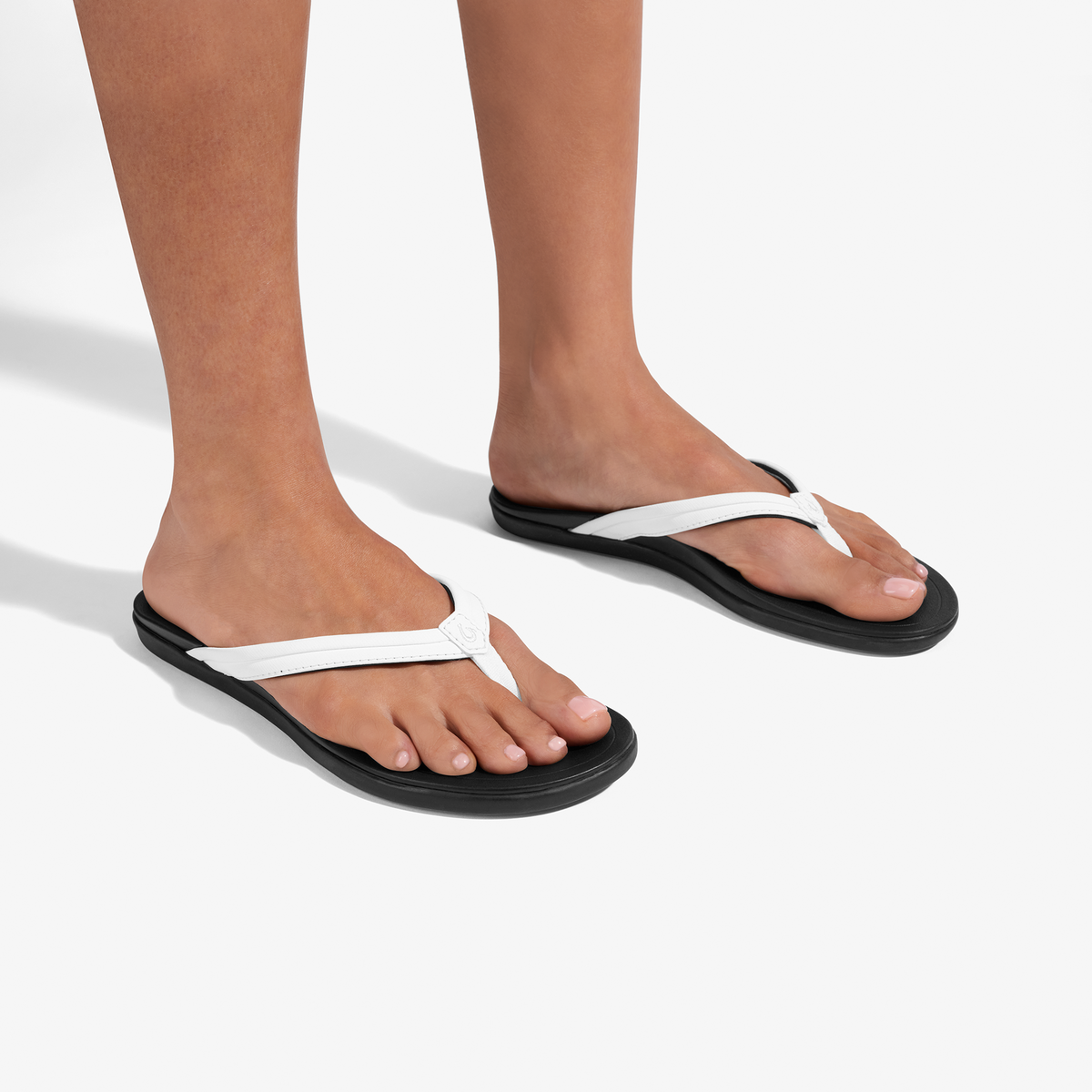 OluKai Signature | Ho‘opio Malua - Bright White / Warm Sand