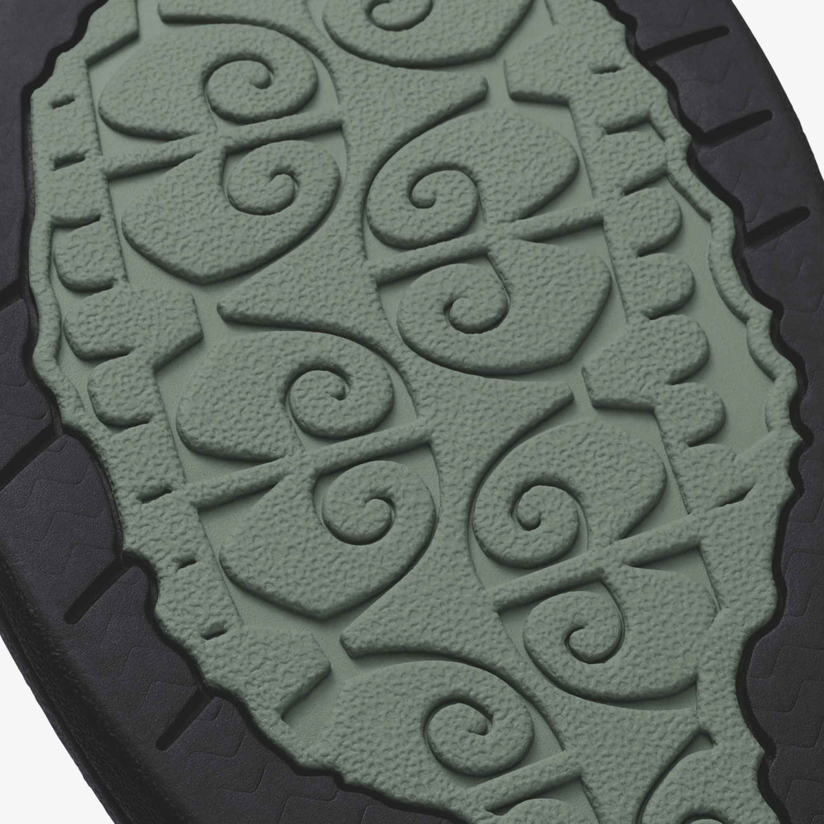 OluKai Smart Buy | ‘Ohana - Silver Pine / Pua