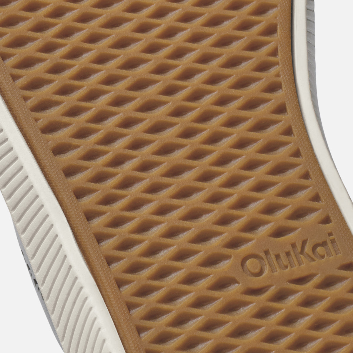 OluKai Special Offer | Ulele - Ash / Ash