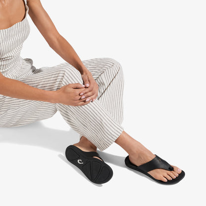 OluKai Customer Favorite | Hoʻopio Mele - Black / Black