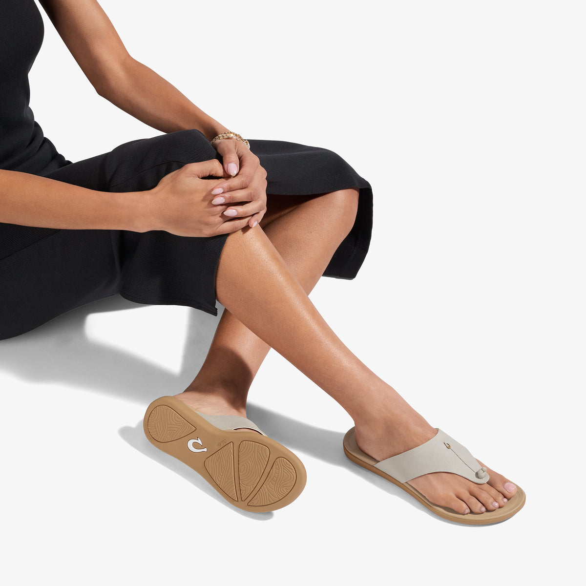OluKai Latest | Hoʻopio Mele - Tapa / Warm Sand