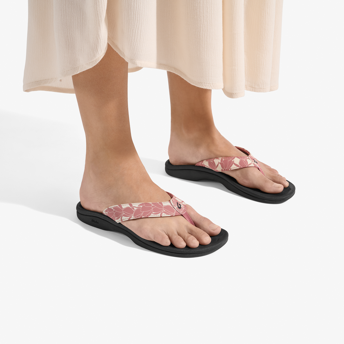 OluKai Sale | ‘Ohana Women's Best Selling Beach Sandals - Coral Rose / Pa‘i