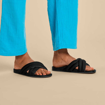 OluKai Deals | Hila Women’s Beach Slide Sandals - Black