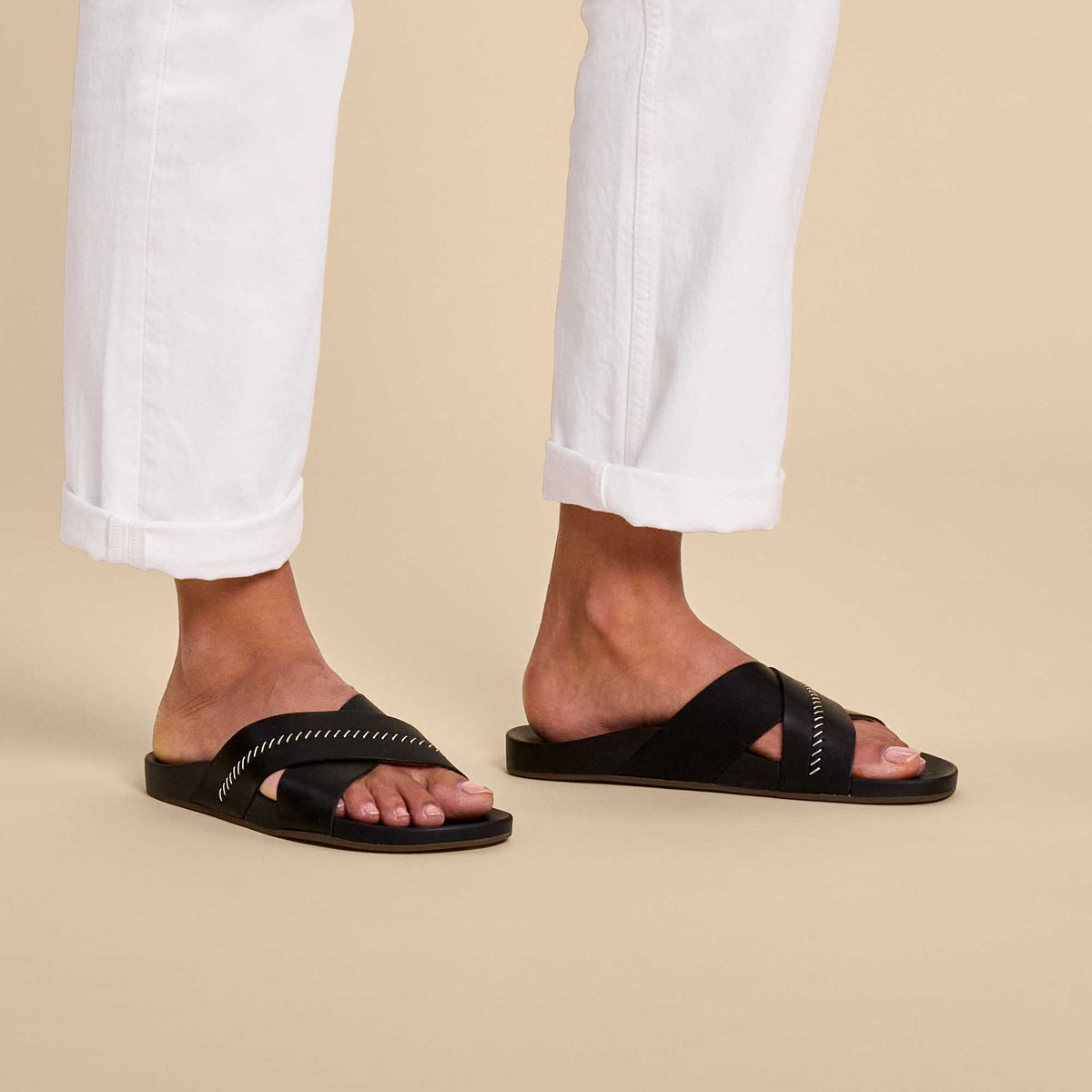 OluKai Customer Favorite | Kipe‘a ‘Olu Women‘s Slide Sandals - Black