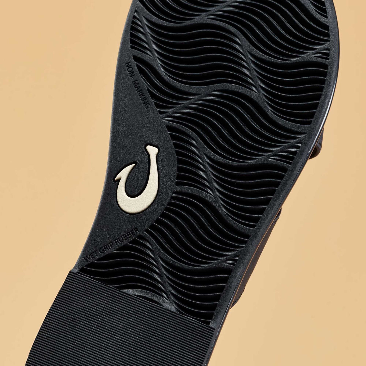 OluKai Trusted | La‘i Slide Women’s Slide Beach Sandals - Lava Rock