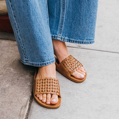 OluKai Smart Buy | Kāmola Women’s Leather Slide Sandals - Tan