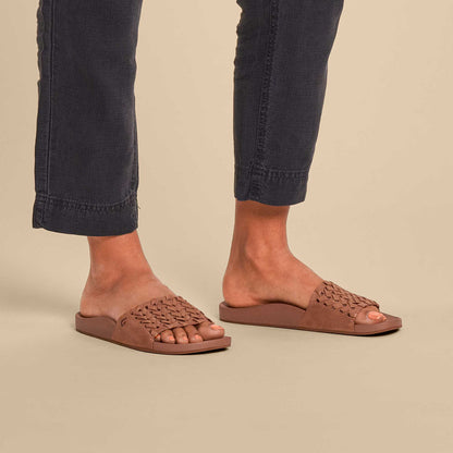 OluKai Smart Buy | Kāmola Women’s Leather Slide Sandals - Tan