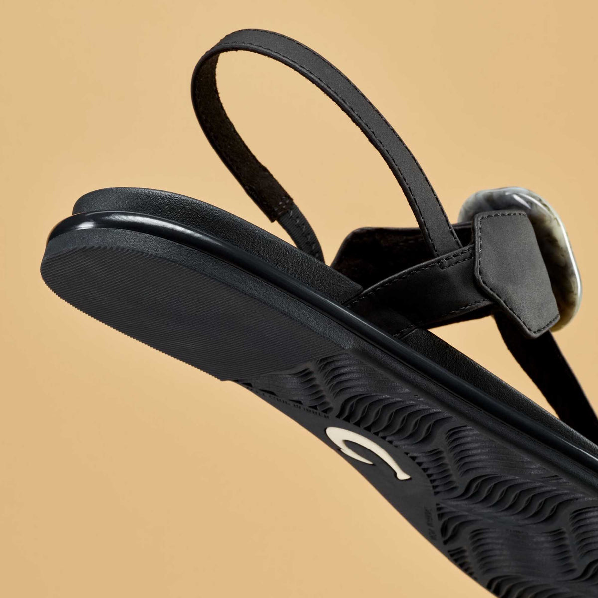 OluKai Classic | La‘i T-Bar Women’s Strappy Sandals - Lava Rock