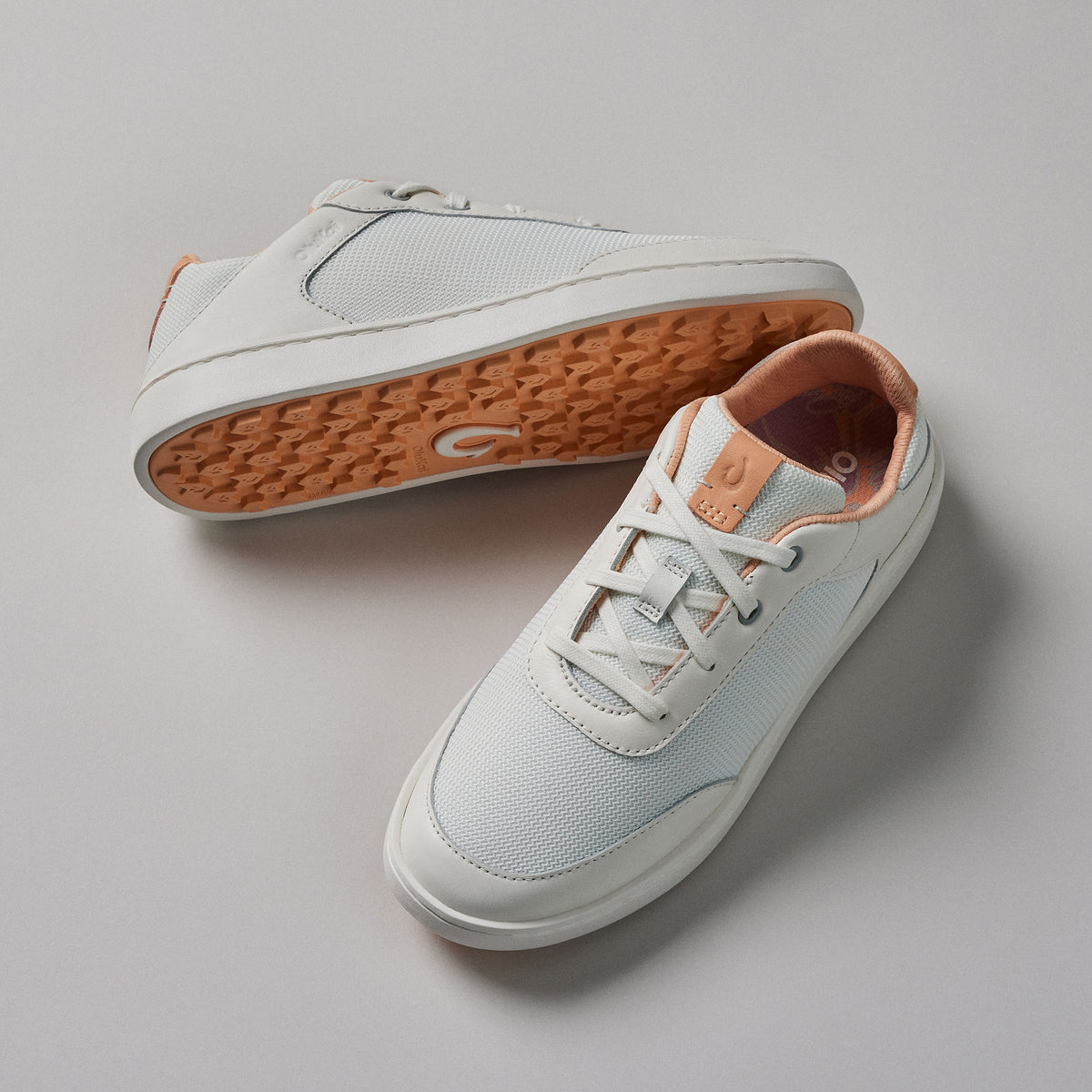 OluKai Recommended | Puakea - White Sand / Tan