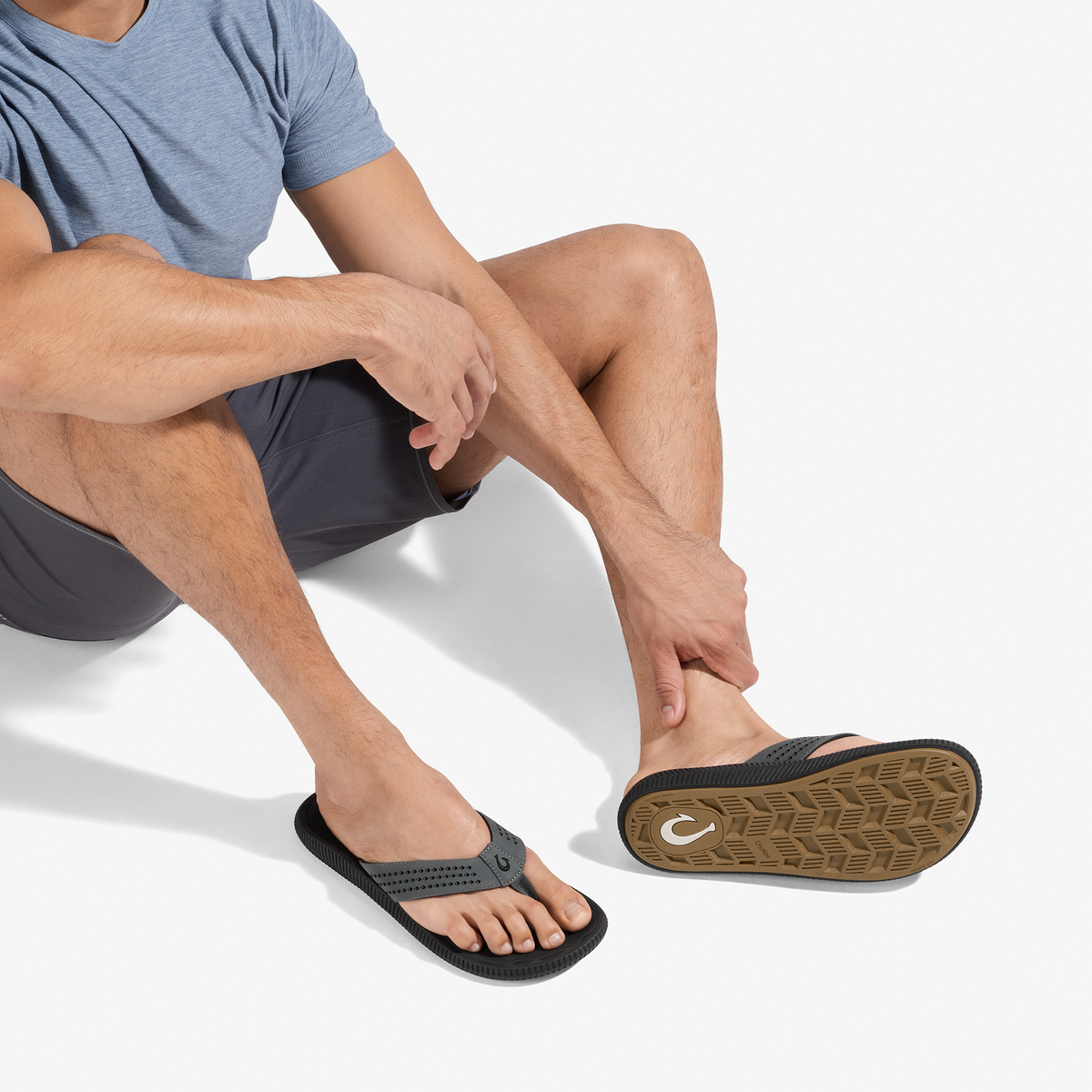 OluKai Customer Favorite | Ulele - Dark Shadow / Lava Rock